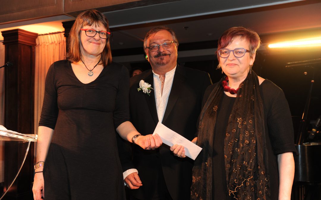 “Unbound: Ukrainian Canadians Writing Home” wins 2018 Kobzar Literary Award